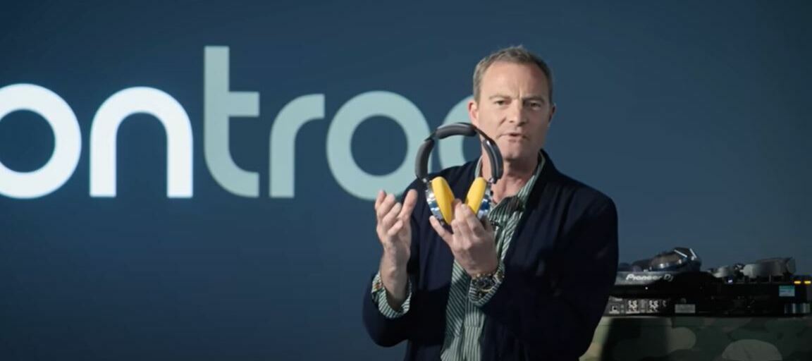 Jake Dyson introduces the Dyson OnTrac™ headphones