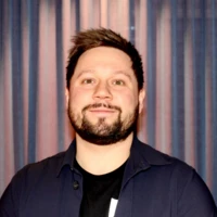 Jesper R Berg