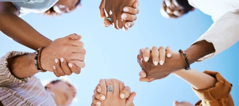 How is the iD Community moderated?