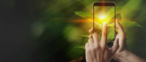 14 uses for your old phone.