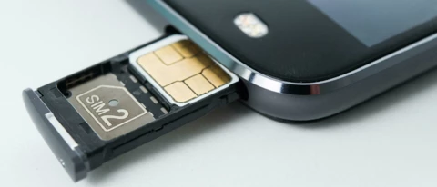 How do dual SIM phones work?