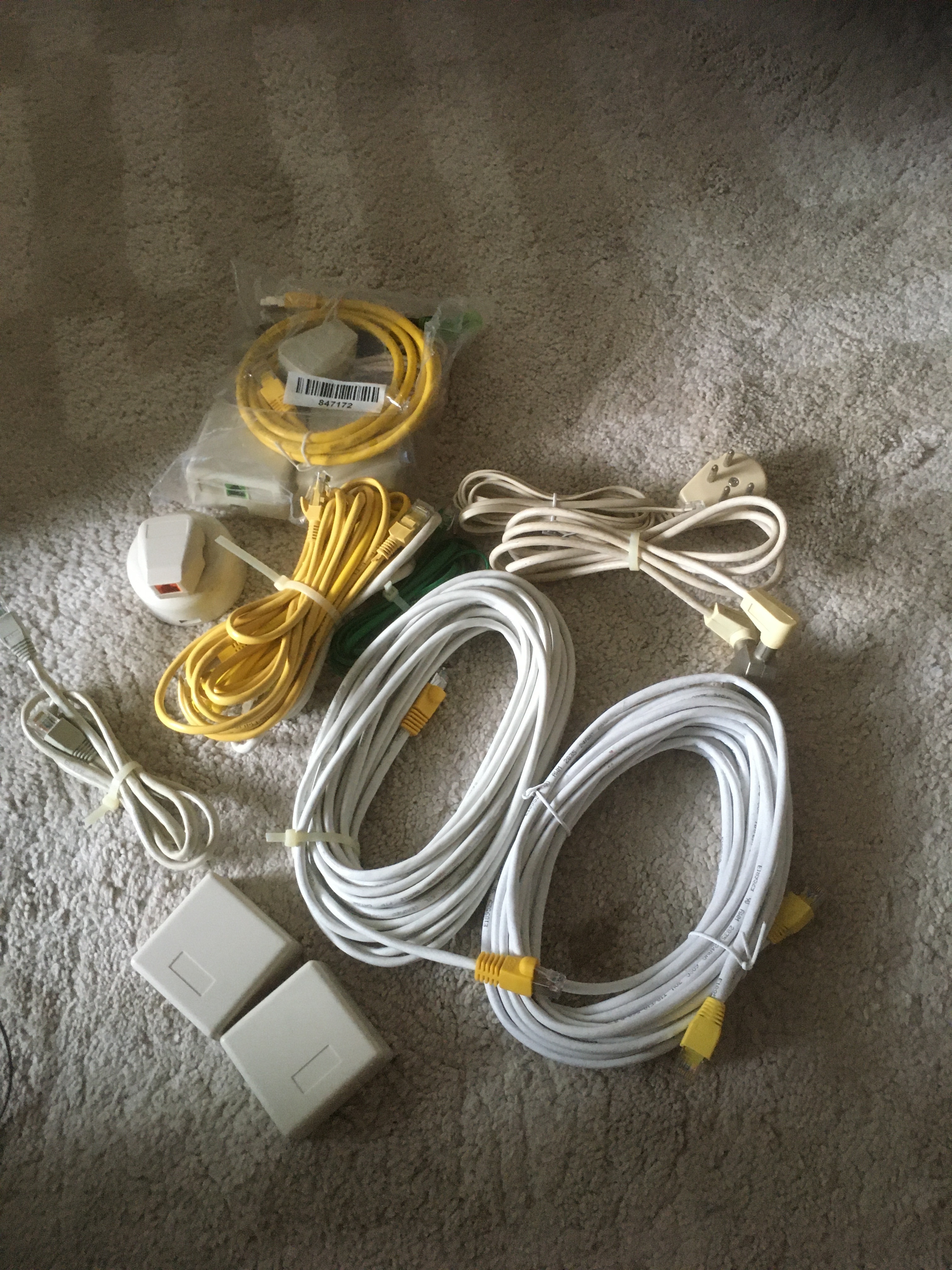 ontwerp lelijk niemand Wat kan ik doen met oude kabels en aansluitmateriaal van PTT? | KPN  Community