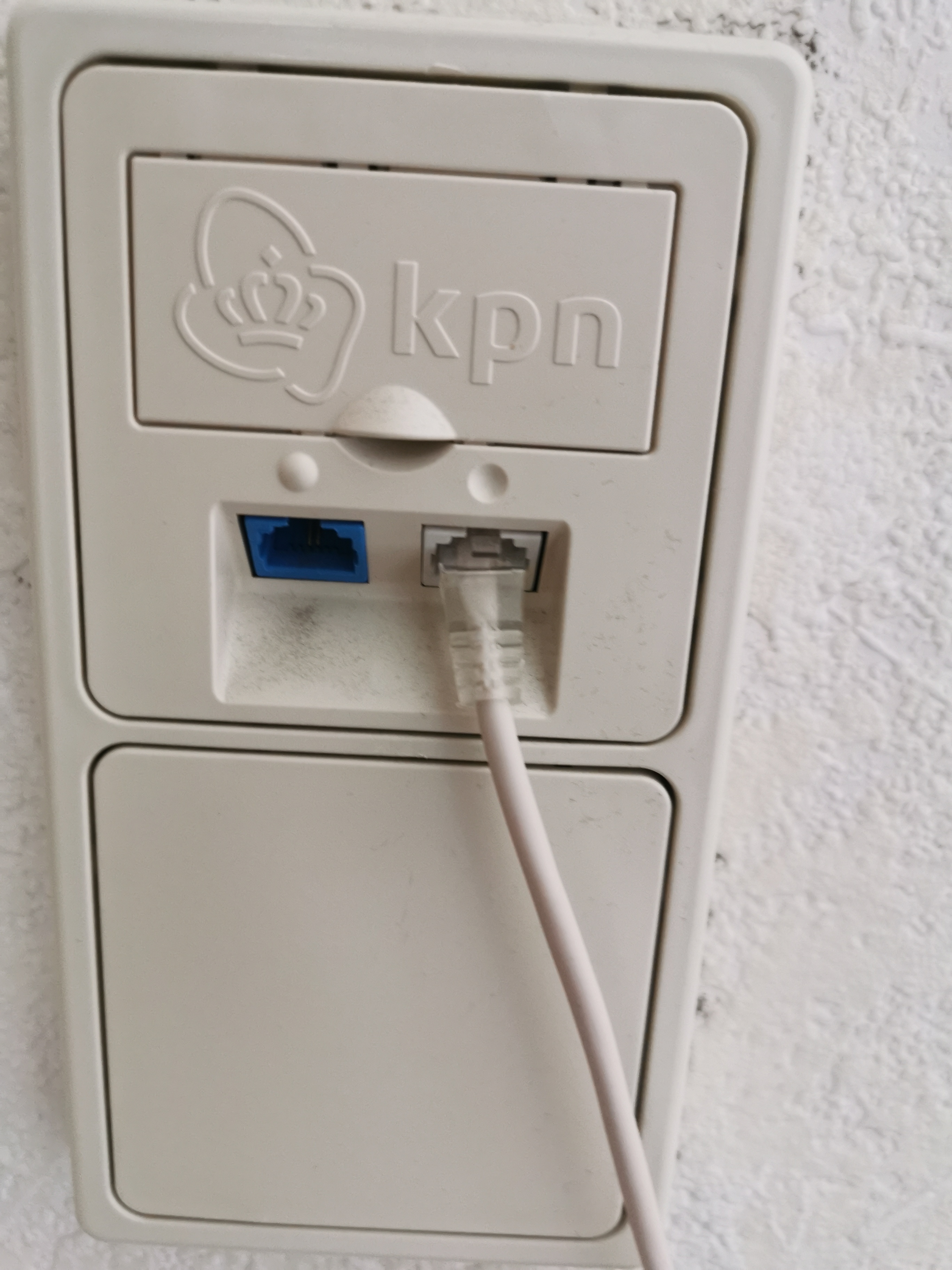 welke kabel heb ik nodig tussen is ra punt en modem kpn community