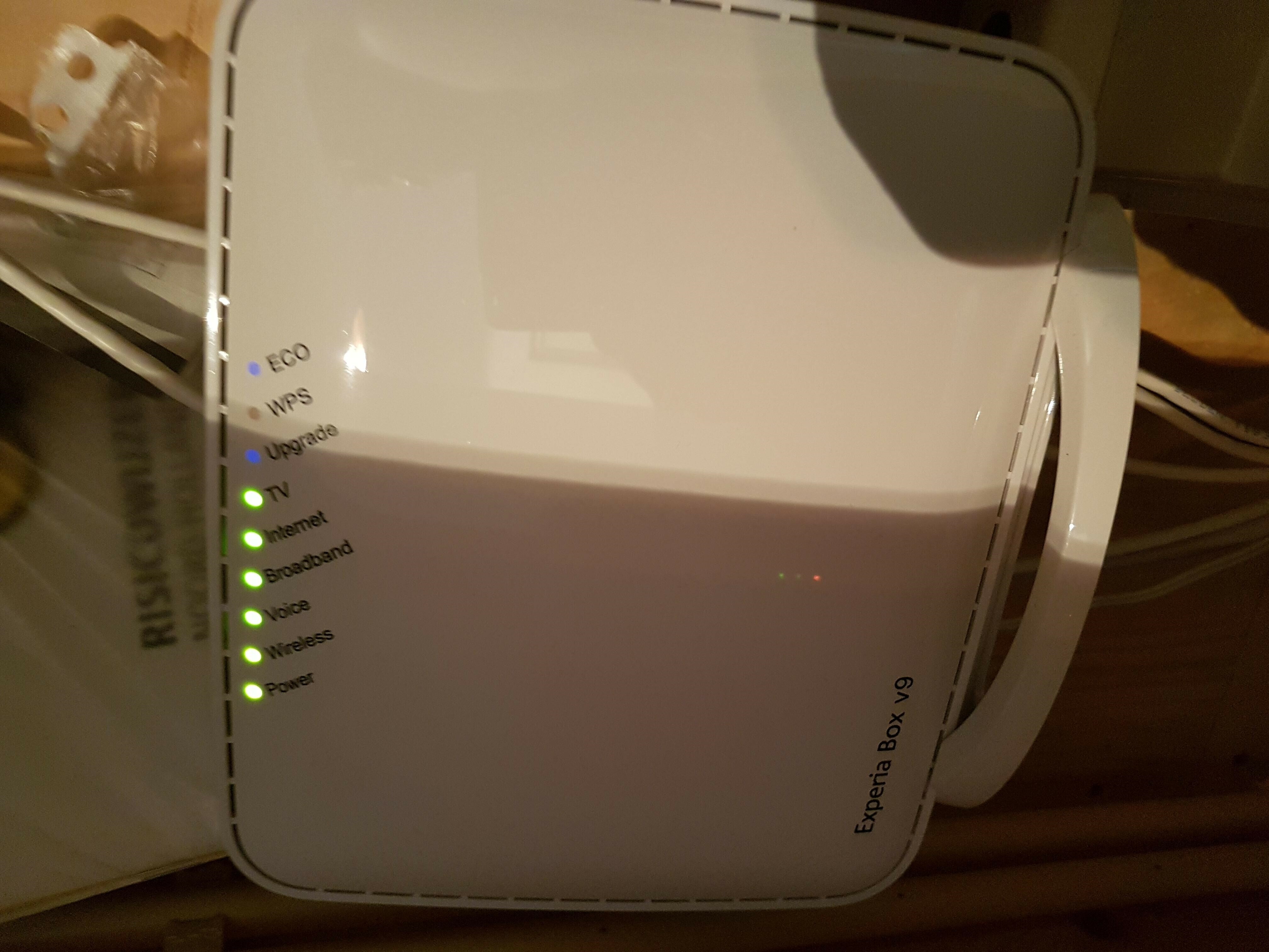 Slordig Groene bonen Oproepen Wifi van Experiabox V9 internet valt steeds weg, nu ook met wifiversterkers  | KPN Community