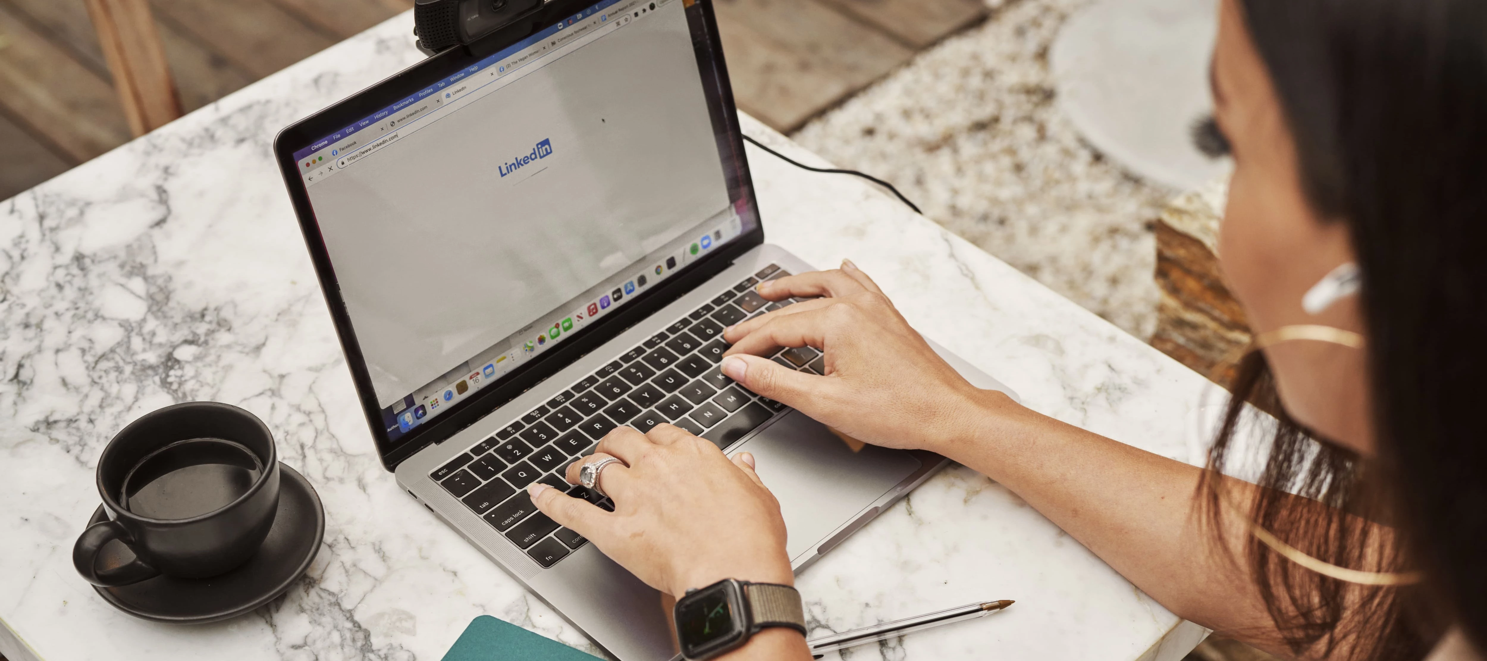 12 astuces pour booster ton profil LinkedIn 🚀