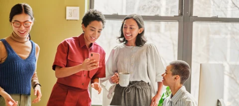 Qui sont les décideurs français sur LinkedIn ? Portrait d'une génération connectée