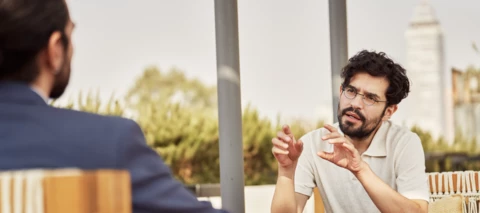 STOP SENDING ATTACHMENTS: Why Smart Links are Your Best Move.