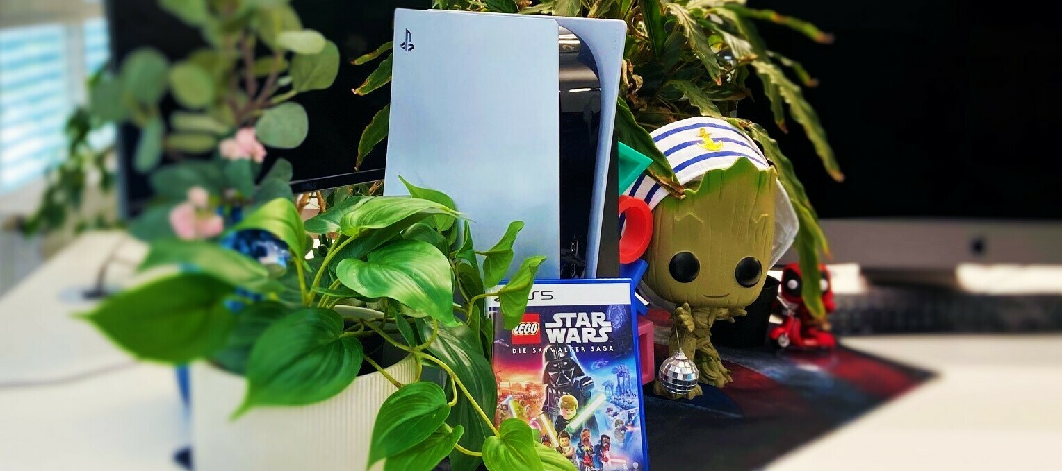 Sony PlayStation 5 (1 TB Disk-Version) & LEGO Star Wars  - die beliebte Spielkonsole steht zum Test bereit