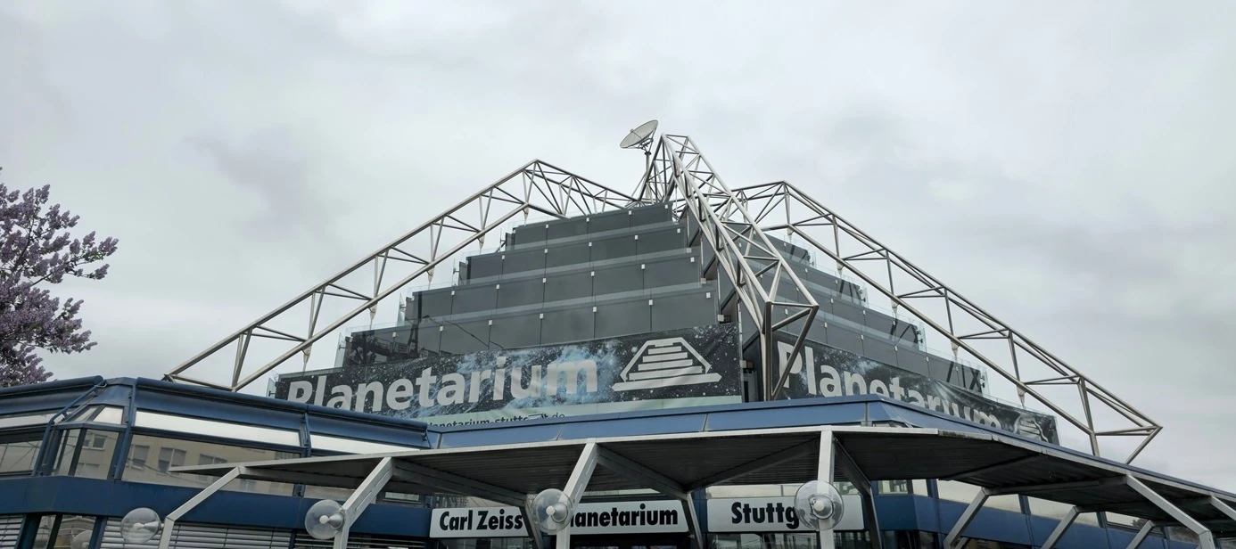 Zu den Sternen - Mein Besuch im Planetarium