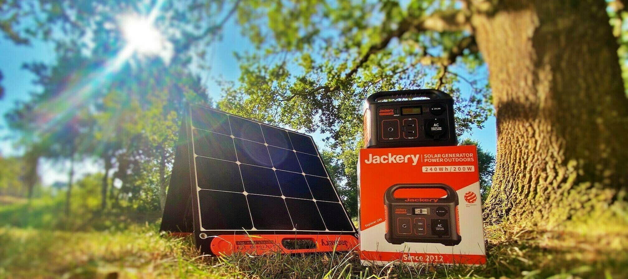 Jackery Solarpanel SolarSaga 100 + Explorer 240 Powerstation