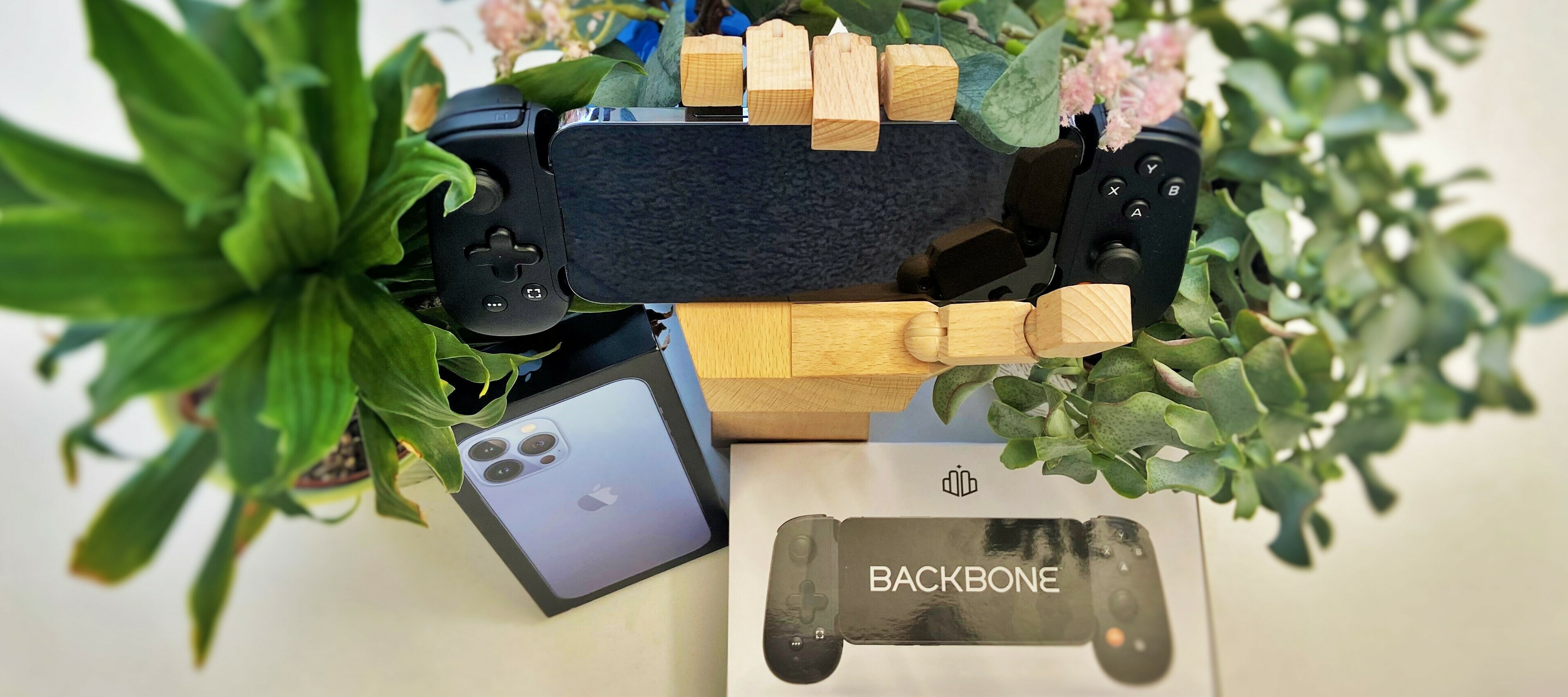 iPhone 13 Pro Max & Backbone One Mobile Gaming Controller - bereit für deine Gaming- und Testsession!