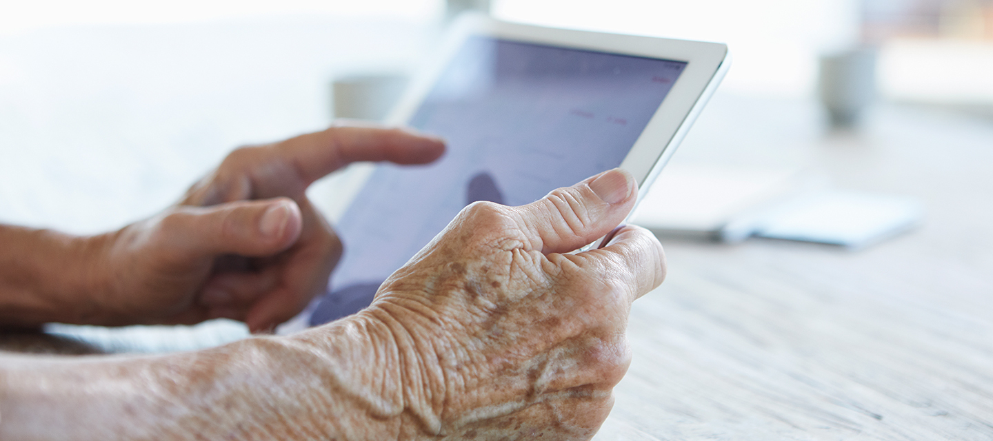 „Digital mobil im Alter“ – digitales Versorgungspaket für Senioren