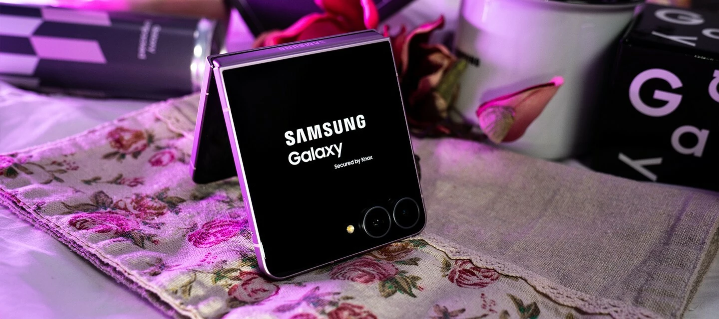 Teste das Samsung Galaxy Z Flip8 und beweise Mut zur Farbe 🙂