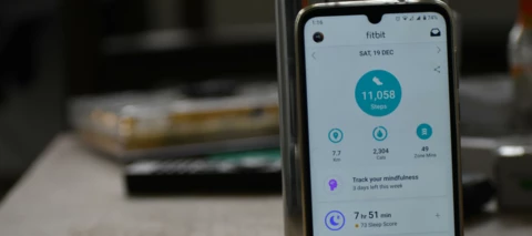 Xiaomi 11T Pro & Fitbit Charge 4