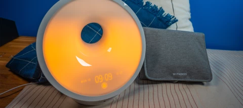 Philips Connected Sleep & Wake-Up Light, sowie der Withings Sleep Analyzer - Teste das Schlaf-Bundle