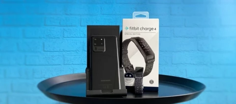 Samsung Galaxy S20 Ultra 5G + Fitbit Charge 4 Special Edition - das schicke Bundle sucht Tester:innen!