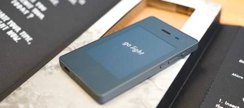 Starte 2025 ganz Light - mit dem Light Phone 2