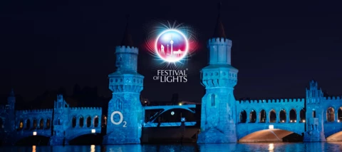 Leuchtendes Zeichen für die Freiheit: O₂ beim Festival of Lights 2020