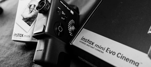 Teste die Instax mini Evo Cinema