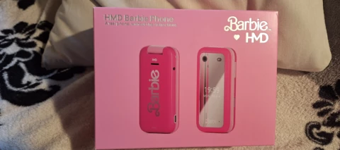Testbericht zum HMD Barbie Phone (von Anika & Tom)