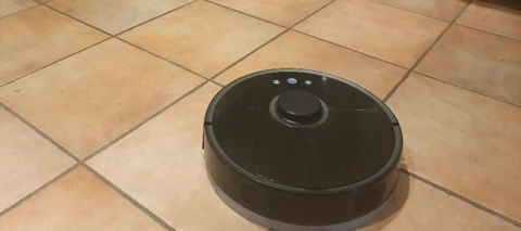 Es saugt und bläst der Heinzelmann, der Xiaomi Roborock 2 im Test