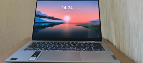 Testbericht zum Lenovo IdeaPad Slim 5: Snapdragon X Plus, OLED & Windows zweiter Versuch auf ARM-Basis!
