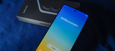 Samsung Galaxy S26 Plus in der frontalen Nahaufnahme