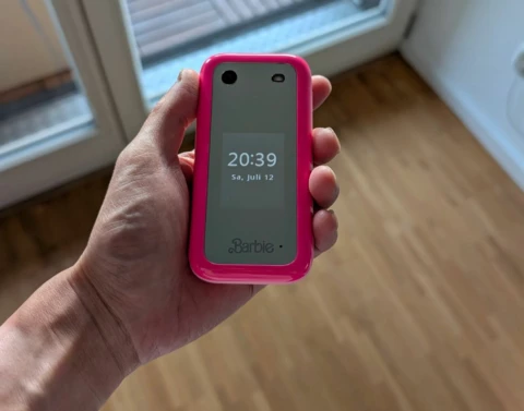 Bye-bye Smartphone-Sucht, hello Malibu Snake! Mein Erfahrungsbericht zum Barbie Phone.