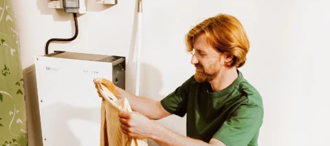 Power your solar battery with low cost, greener energy