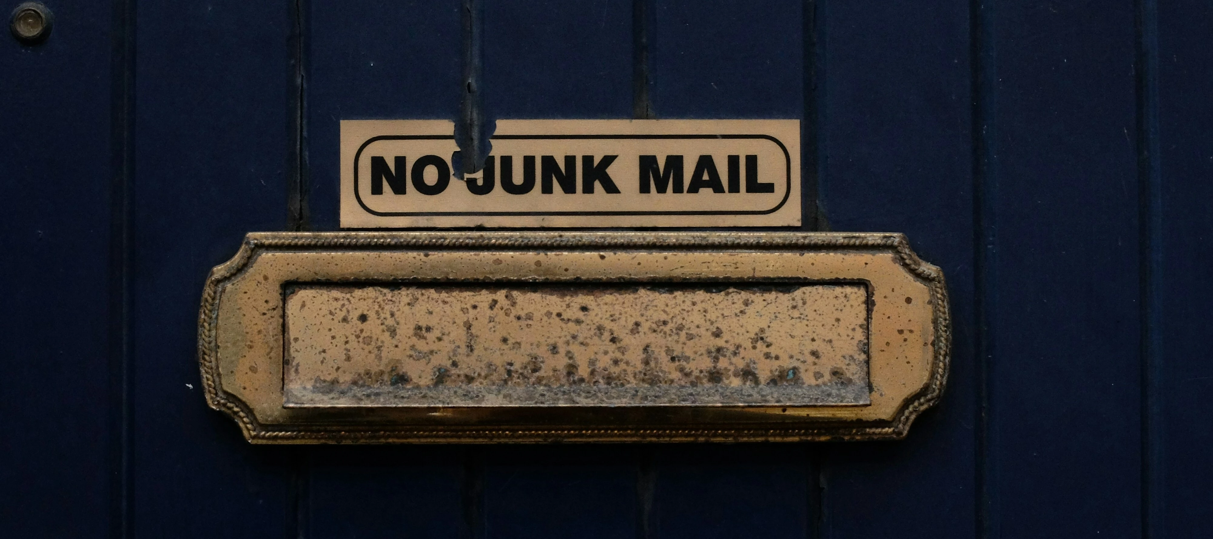 Spam und unangemessene Inhalte melden