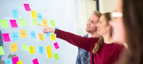 HR Trends 2022: 5 Themen, die auf Ihrer Agenda stehen sollten