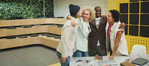 💞🔮 Valentinstag: Wie spiegeln sich die 5 „Liebessprachen” in der Wertschätzung im Job wider?