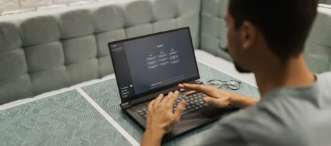Künstliche Intelligenz auf dem Vormarsch: Wie wird das HR beeinflussen? 🔦
