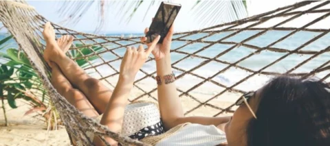 Proximus maakt roaming buiten de EU eenvoudiger, voordeliger en vrij van zorgen