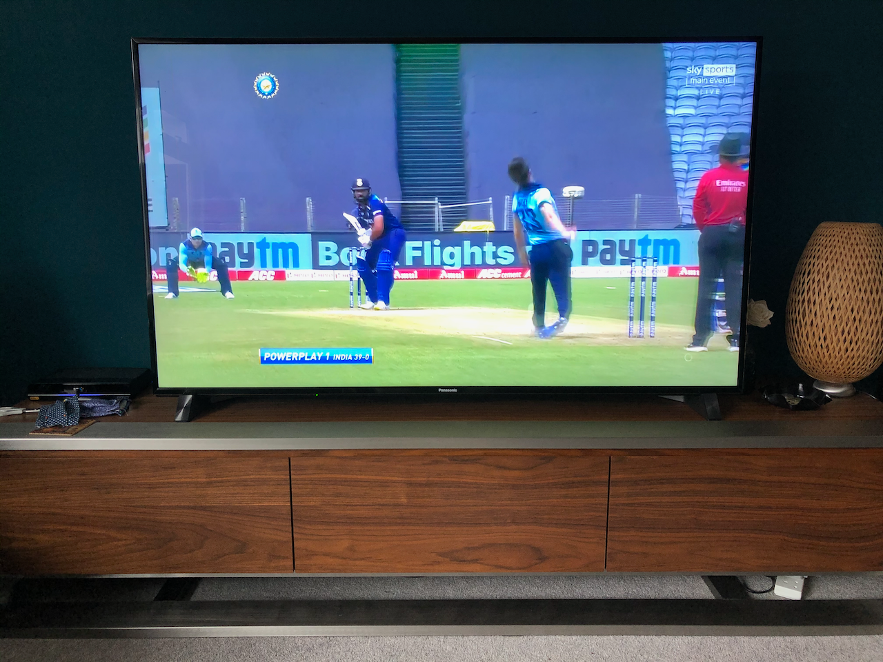 Sonos playbar mounted above hot sale tv