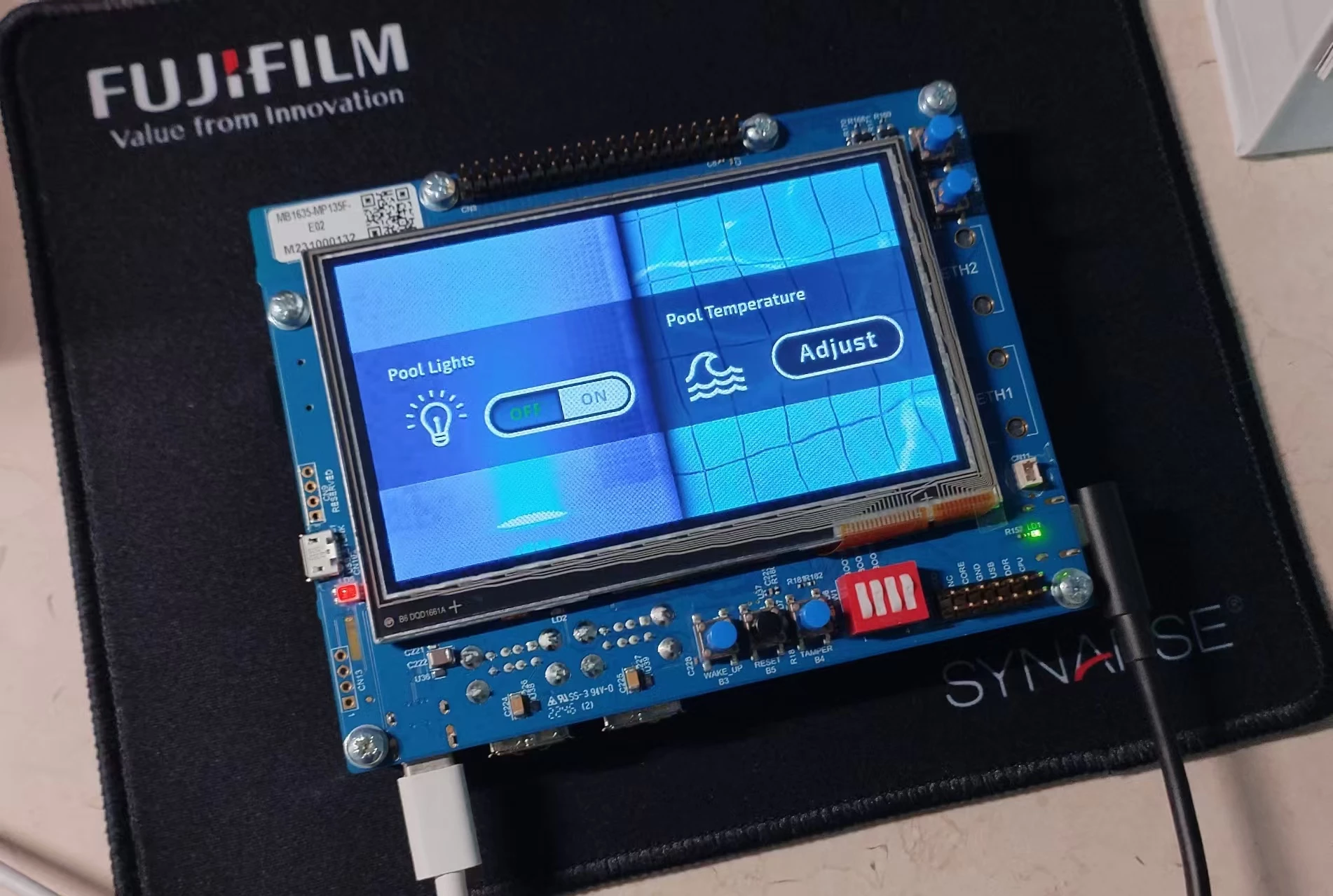 STM32MP135F-DK_TOUCHGFX.jpg