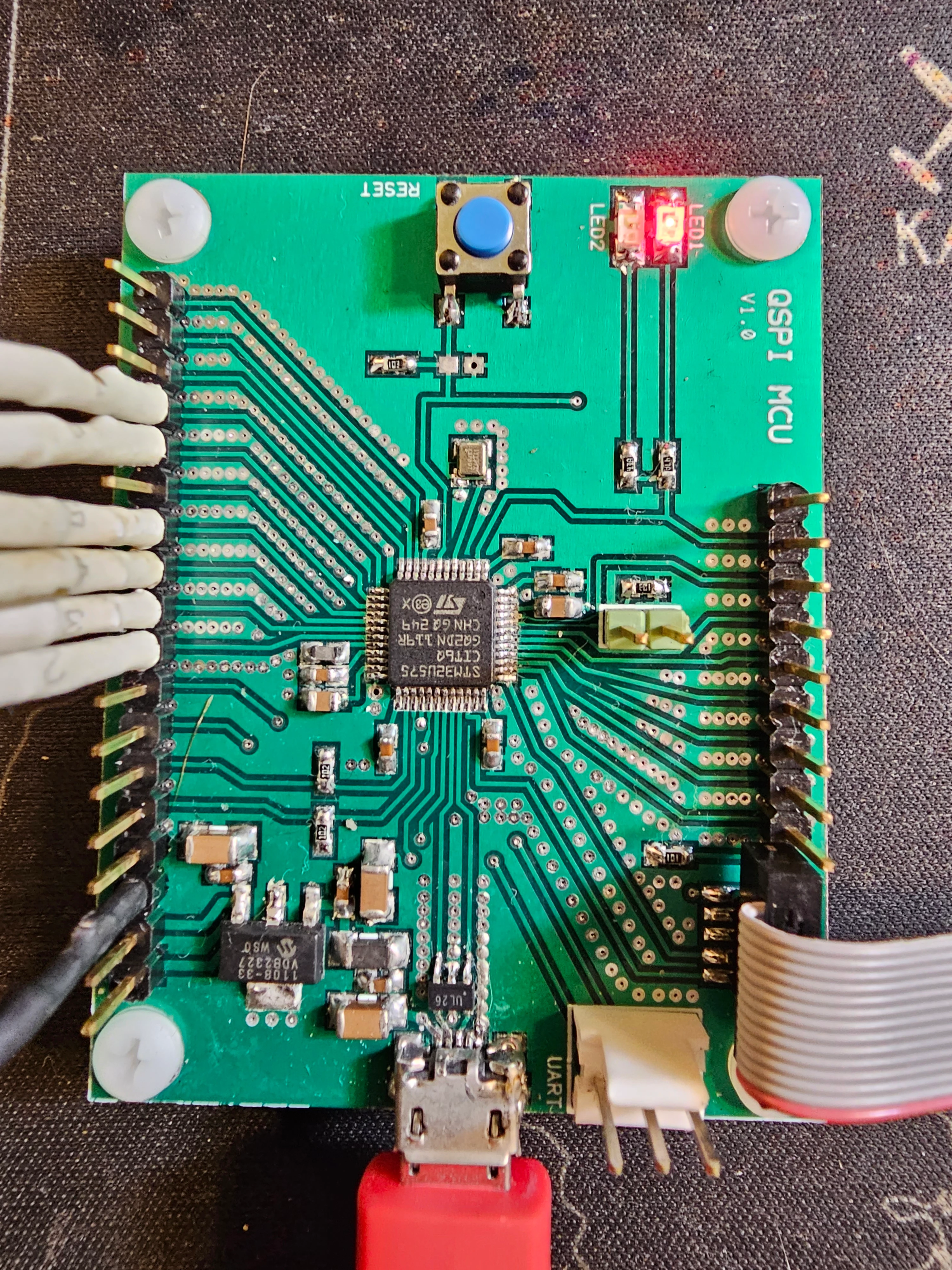 QSPI_MCU_U757.jpg