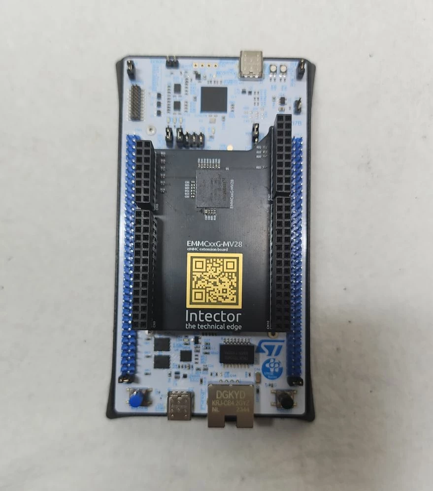 NUCLEO-EXT with eMMC on NUCLEO-H7S3L8