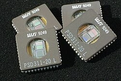 256kbit_16kbit_EPROM_SRAM_Wafer_Scale_Integration_PSD311_(3).jpg