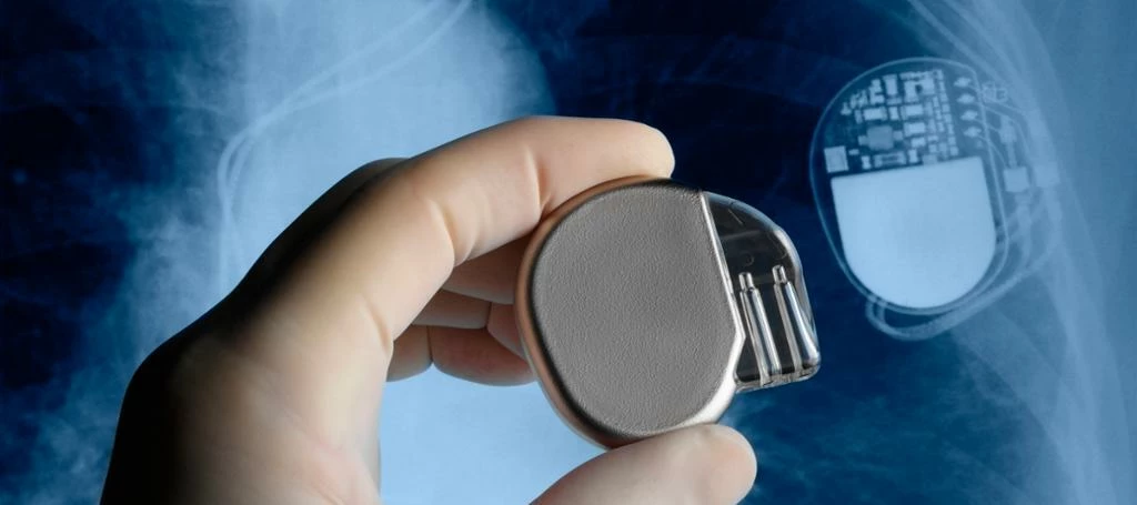 Tiny motion sensor boosts comfort and precision in wearable and implantable medical applications