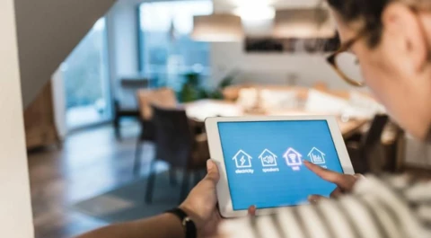 Accelerate wireless IoT innovation with ST’s first Wi-Fi® coprocessor module Accelerate wireless IoT innovation with ST’s first Wi-Fi® coprocessor module
