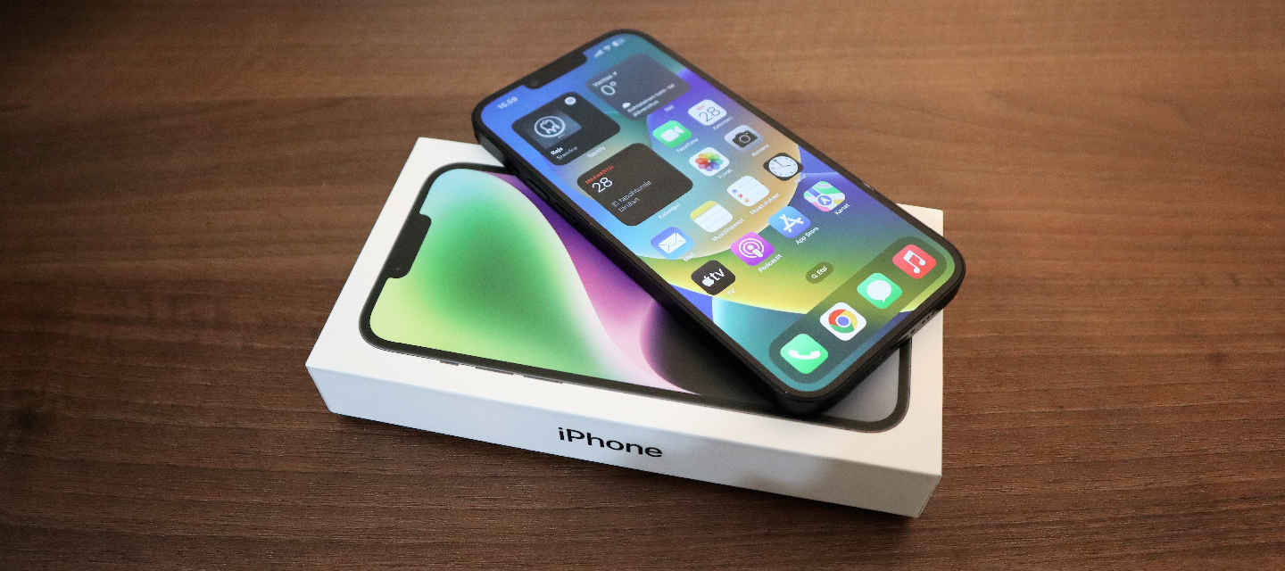 Arvostelu: Apple iPhone 14 Plus - Turvallinen ja hyvä uutuuspuhelin