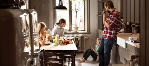 Turvaa kotisi älylaitteet ja opi uusi tapa käyttää verkkopankkitunnuksia – ajankohtaiset tietoturvavinkit