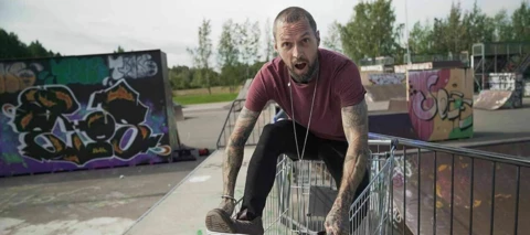 Tiedätkö mitä muksusi tekee netissä?  Duudsonien HP pohtii turvallista digiarkea