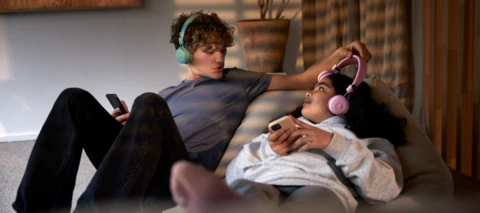 Palveluiden keskittäminen - Monipuolisia etuja ja pysyvästi edullisemmat liittymät